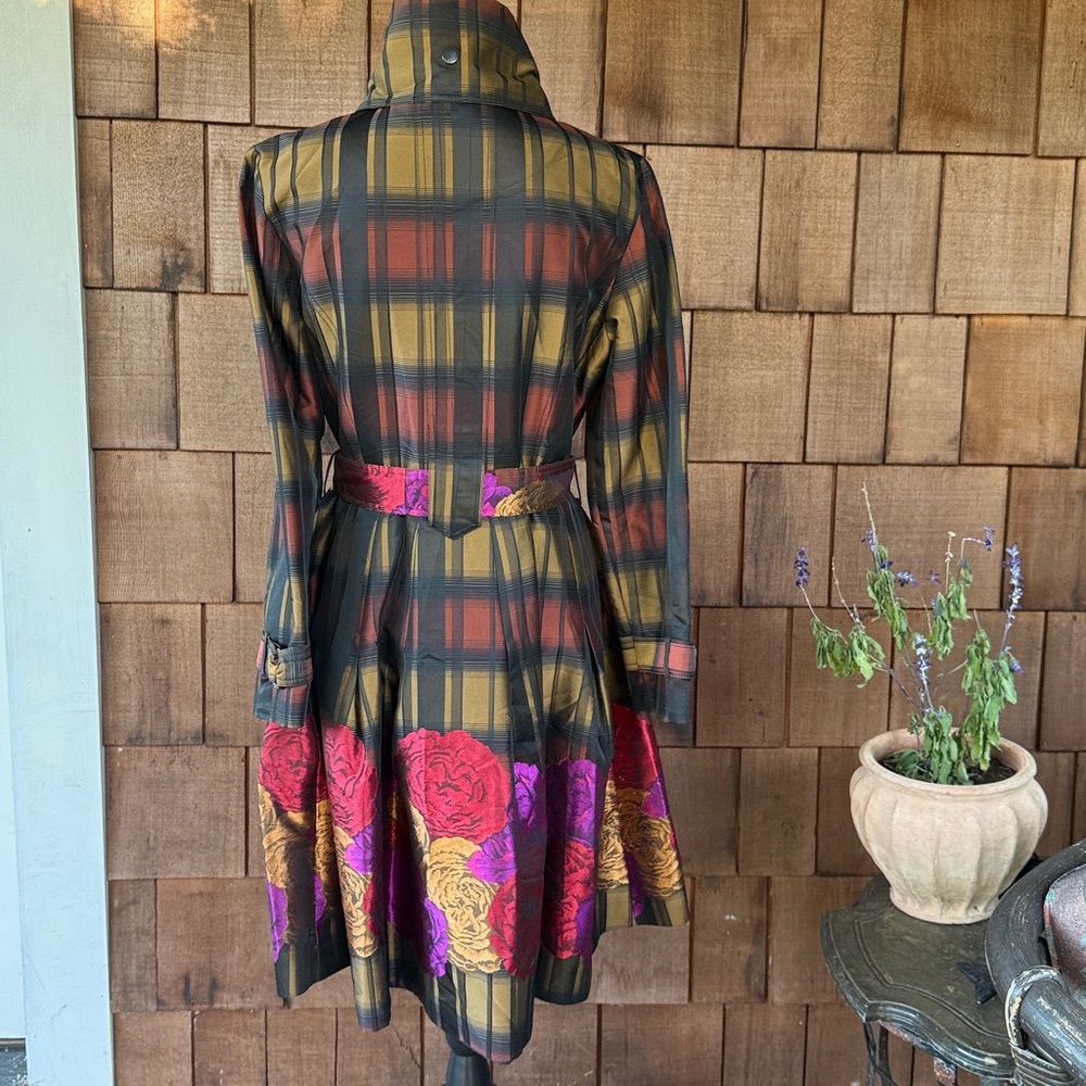 Samuel Dong Classic Bubble Dress Trench Coat in Plaid Floral Brocade Small - Picture 6 of 11